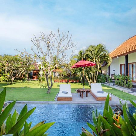 Carik Bali Guest House Canggu Esterno foto
