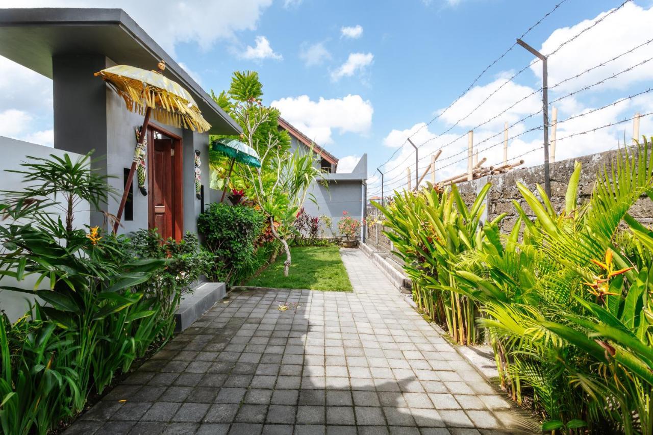 Carik Bali Guest House Canggu Esterno foto