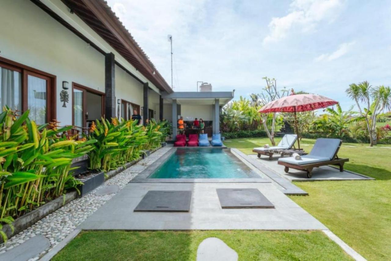 Carik Bali Guest House Canggu Esterno foto