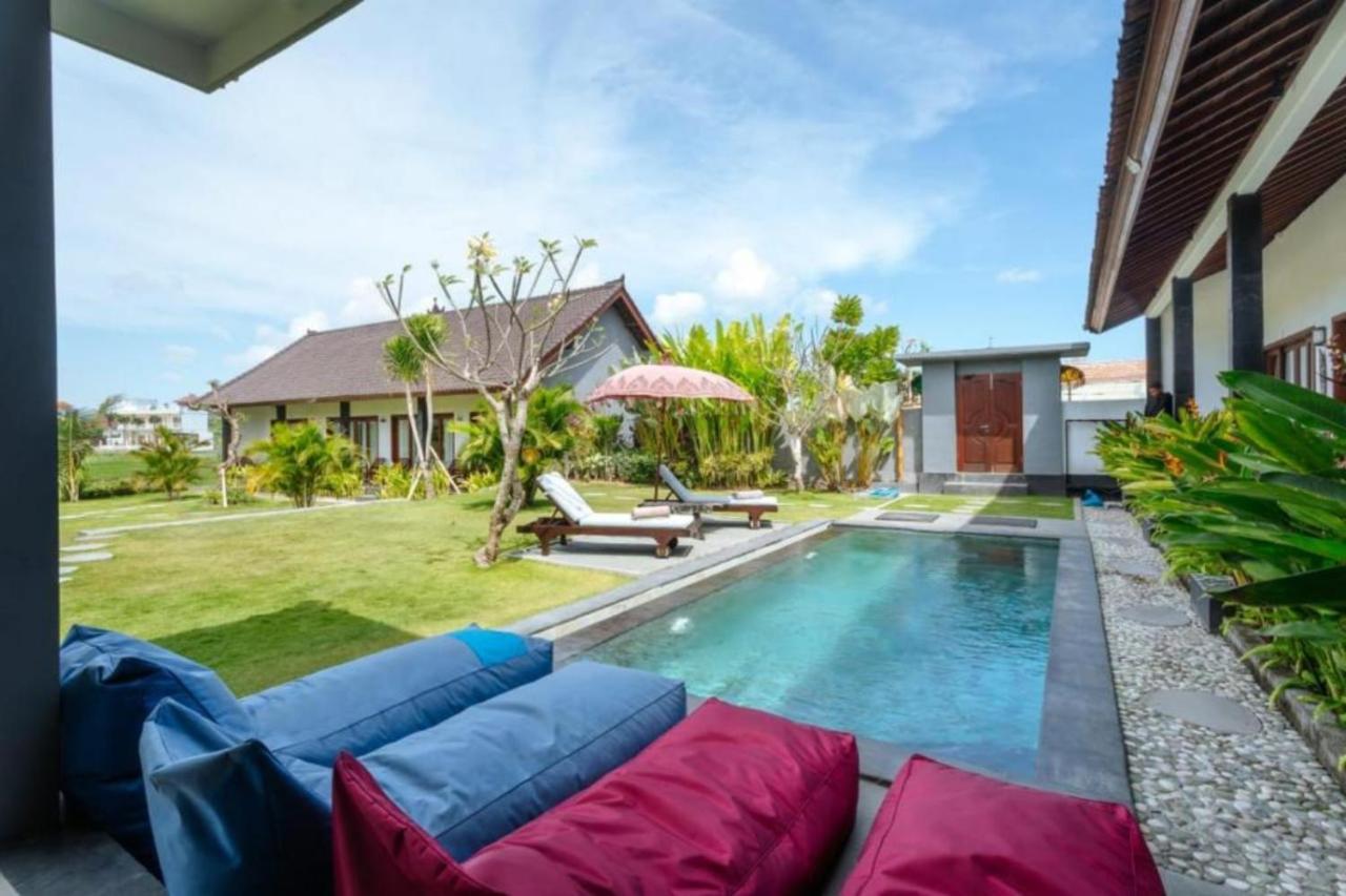 Carik Bali Guest House Canggu Esterno foto