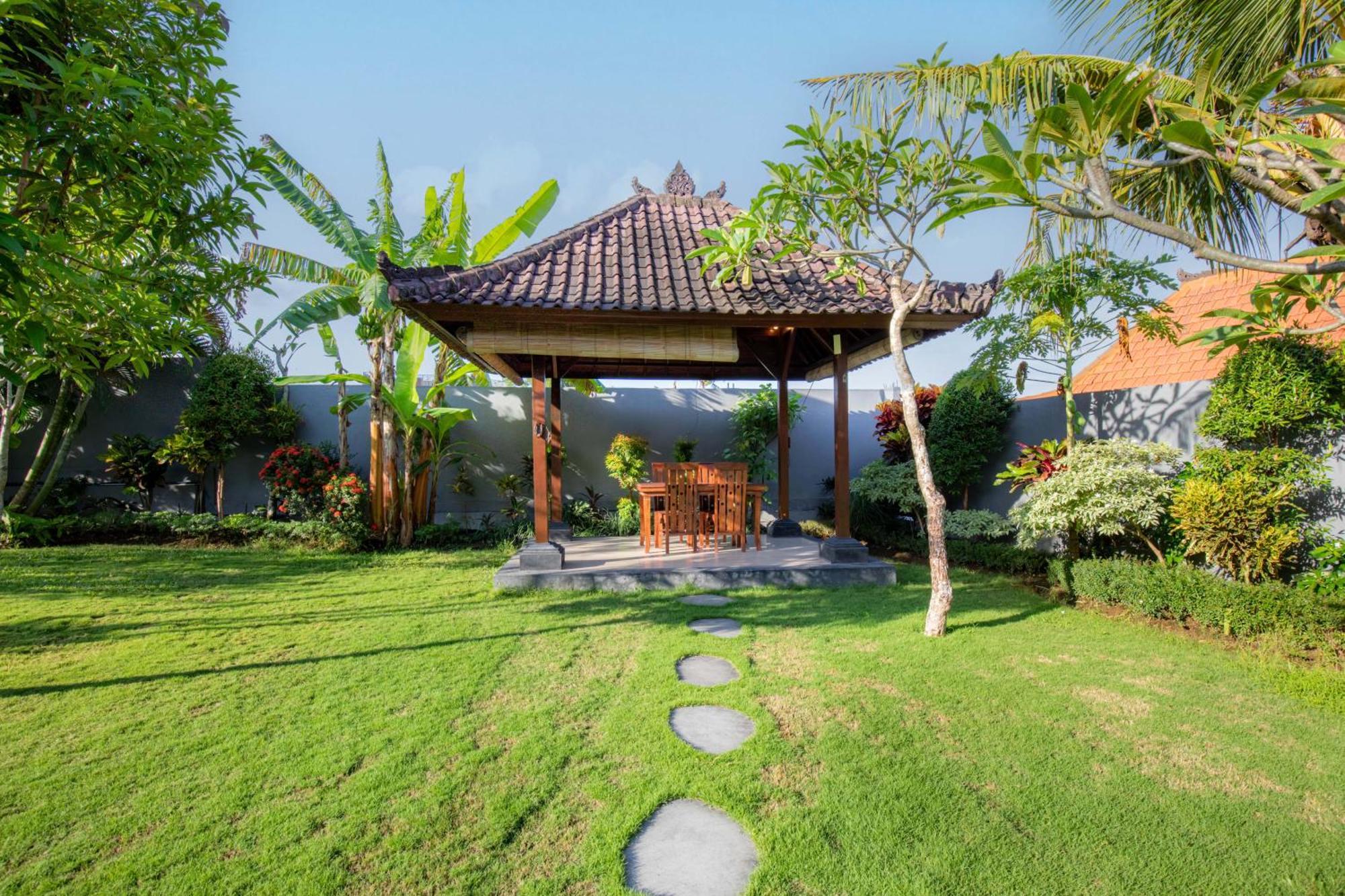 Carik Bali Guest House Canggu Esterno foto